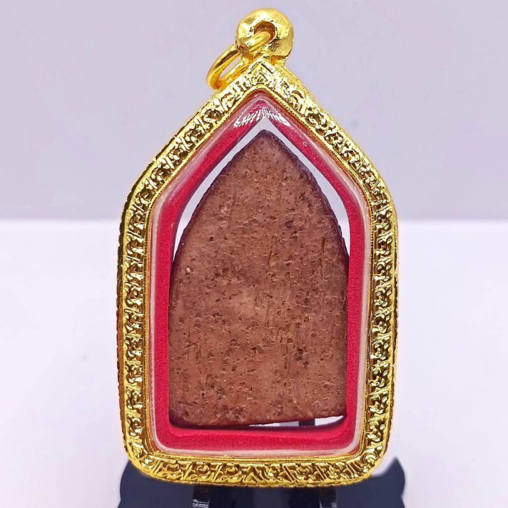 Khun Paen Phlai Khu Tat Amulet Clay Gold Plated