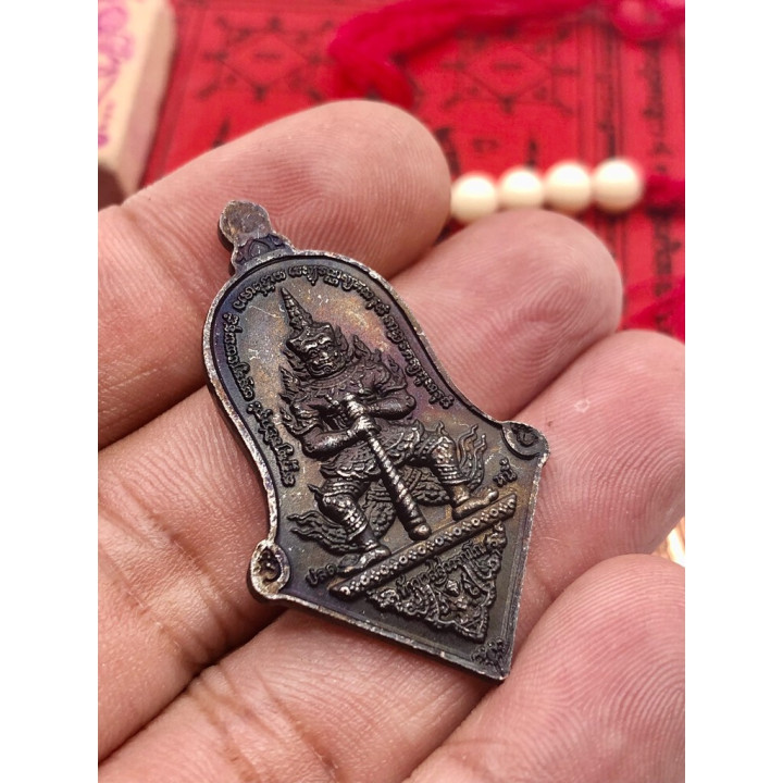 Phra Phuttha Chinnarat Thao Wessuwan Pendant