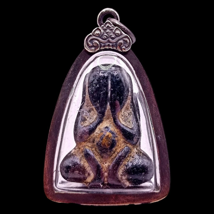 Pidta Amulet Luang Pu Nak Wat Huay Chorakhe