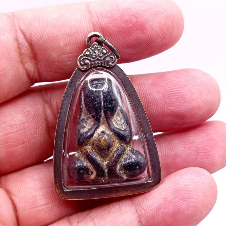Pidta Amulet Luang Pu Nak Wat Huay Chorakhe