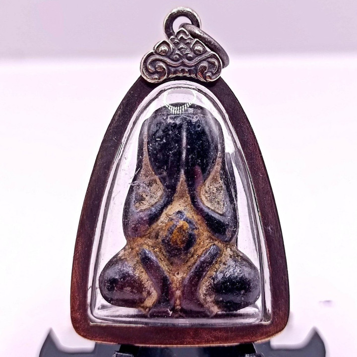 Pidta Amulet Luang Pu Nak Wat Huay Chorakhe