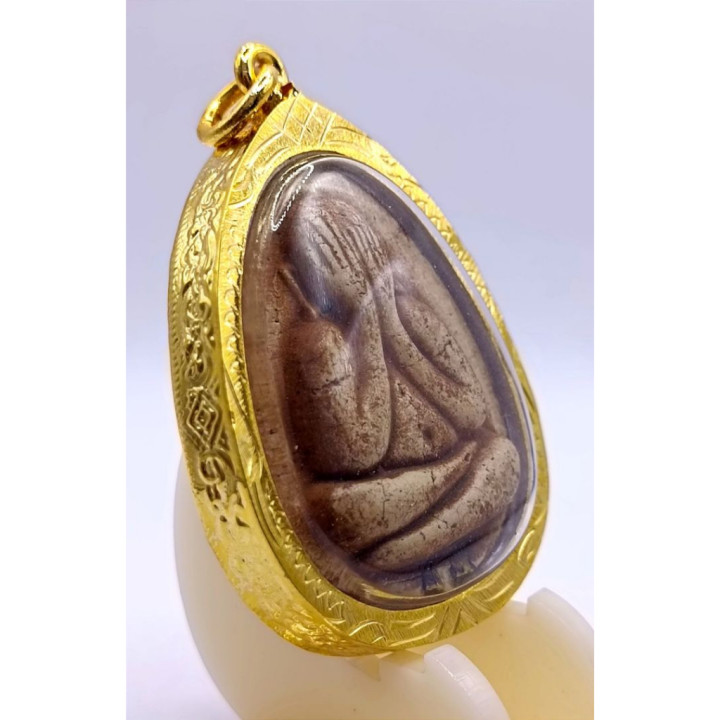 Phra Pidta Luang Pu Toh Jumbo Buddha Amulet