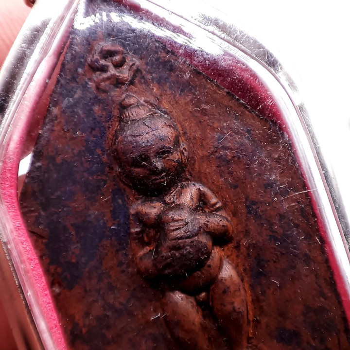 Khun Paen Um Nang Buddha Amulet Luang Pu Suang