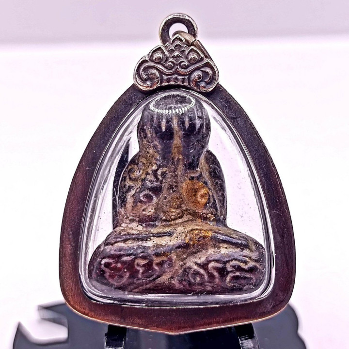 Pidta Amulet Luang Por Kron Wat Bang Sae