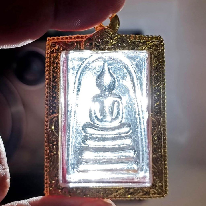 Phra Somdej Wat Rakang Pim Yai Buddha Amulet