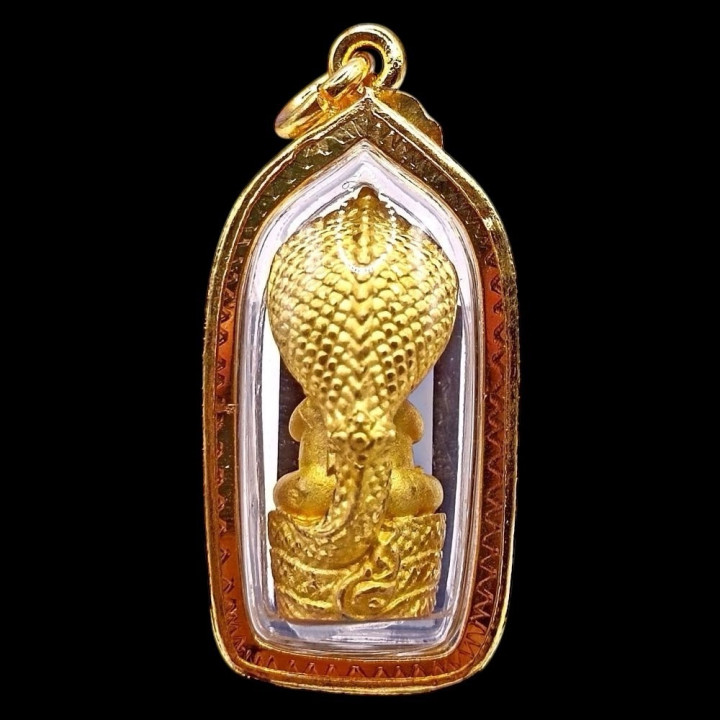 Pidta Luang Pu Kambhu Amulet Gold Plated