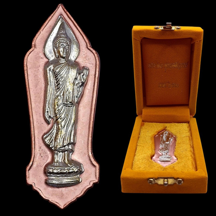 Phra Leela Walking Buddha Amulet Pendant