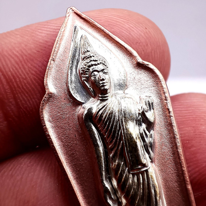 Phra Leela Walking Buddha Amulet Pendant