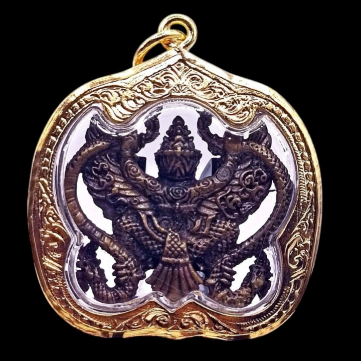 Garuda Phaya Krut Luang Por Pad Amulet Copper