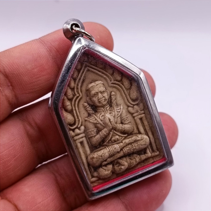 Khun Paen Pluk Kuman Nang Kwak Amulet Pendant