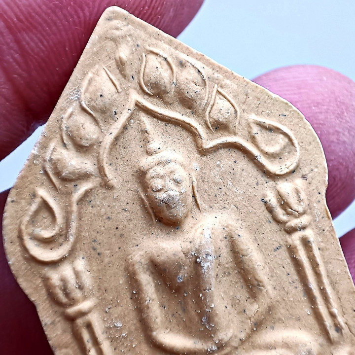 Khun Paen Luang Pu Tim Wat Lahan Rai Buddha Amulet