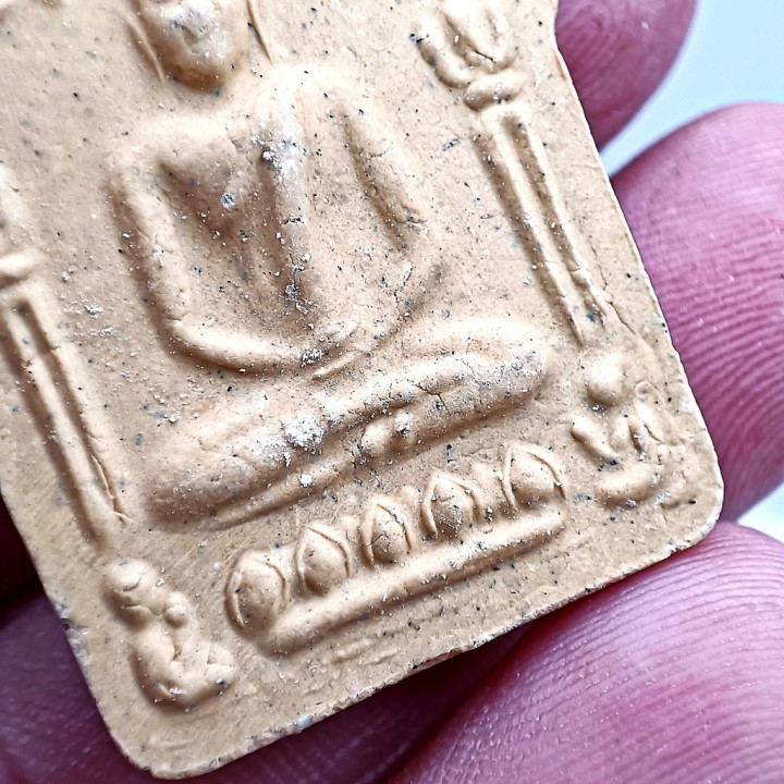 Khun Paen Luang Pu Tim Wat Lahan Rai Buddha Amulet