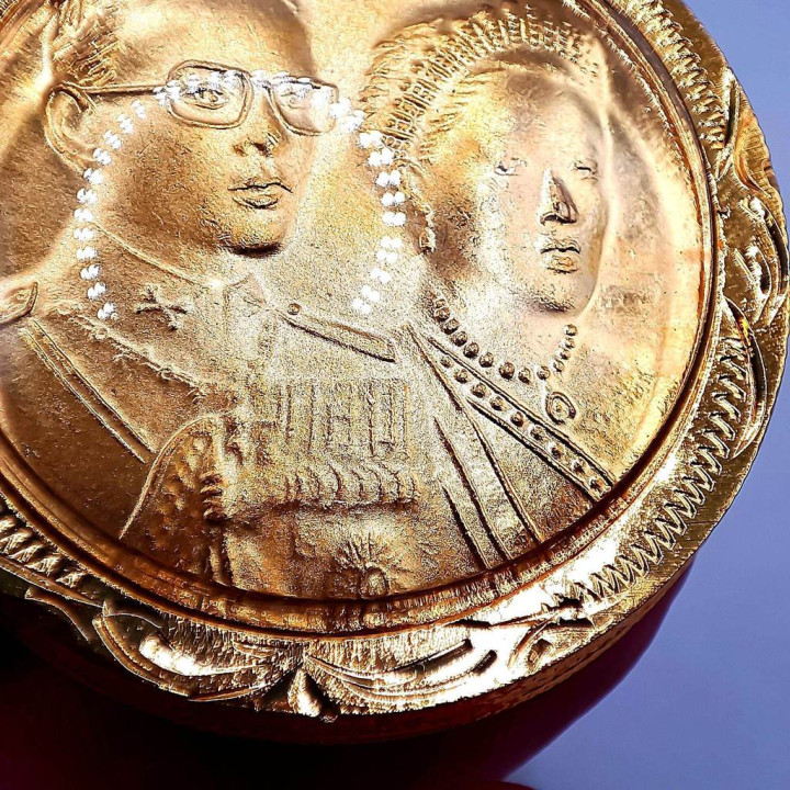 King Rama IX Queen Sirikit Gold Plated Coin