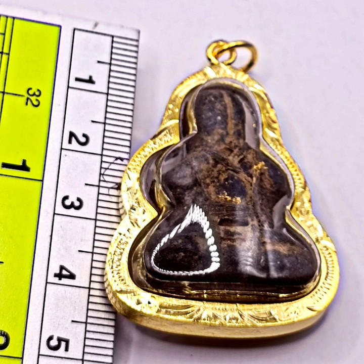 Pidta Luang Pu Iam Amulet Gold Plated