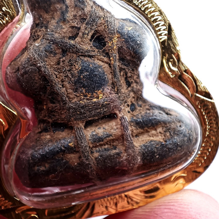 Pidta Luang Pu Iam Amulet Gold Plated