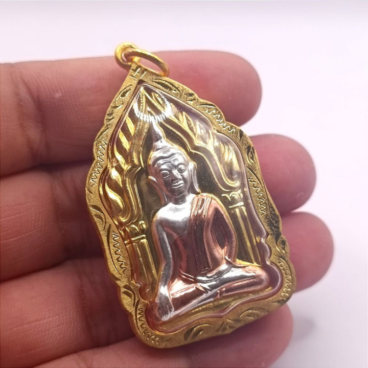 Khun Paen Buddha Amulet Luang Por Poon Gold Plated