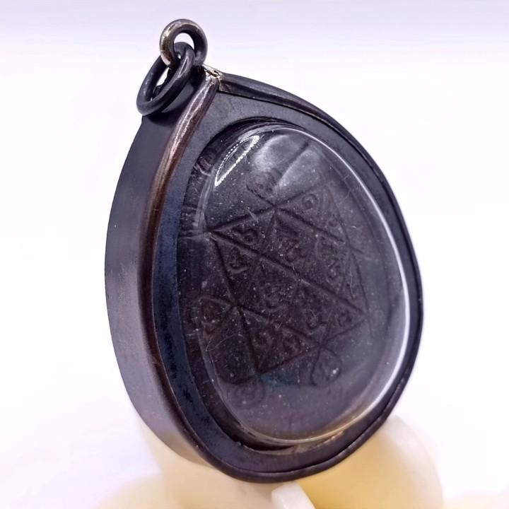 Pidta Jumbo 1 Luang Pu Toh Amulet Pendant
