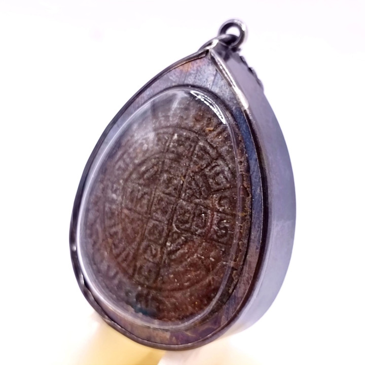 Luang Pu Toh Pidta Jumbo 1 Amulet Pendant