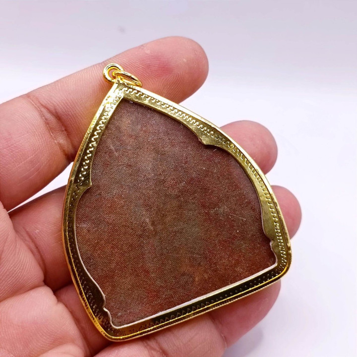 Phra Narai Song Puen Amulet Pendant