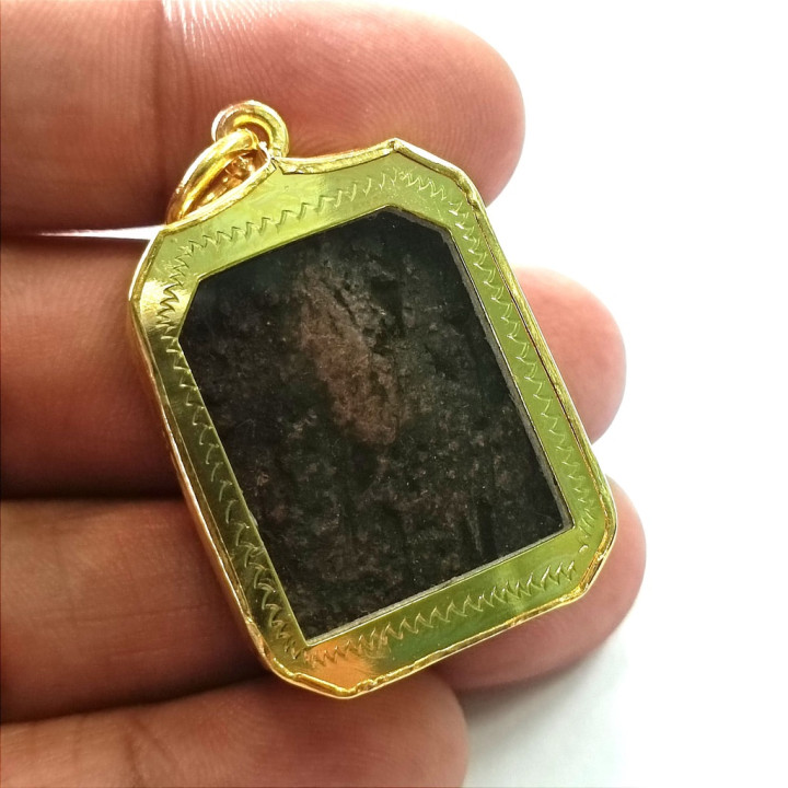 Luang Por Parn Rooster Buddha Amulet Pendant