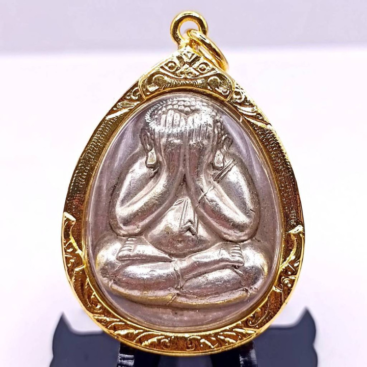 Phra Pidta Jumbo 2 Buddha Amulet Gold Plated
