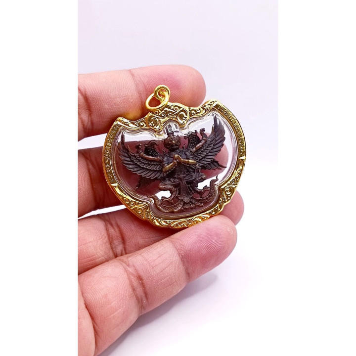 Phaya Krut Garuda Amulet Luang Por Sawat