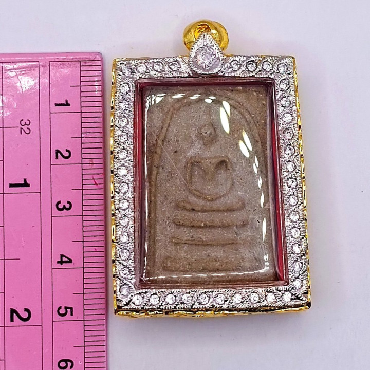 Phra Somdej Wat Rakang Pim Yai Buddha Amulet