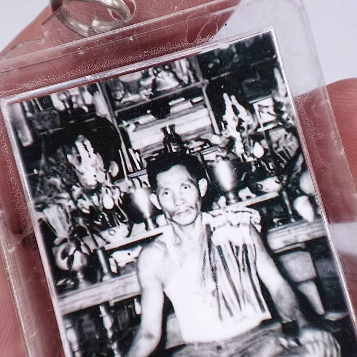Phaw Thiang Nuammana Amulet Photo Charm BE 2568
