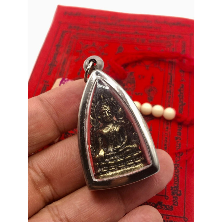 Phra Phuttha Chinnarat Buddha Amulet