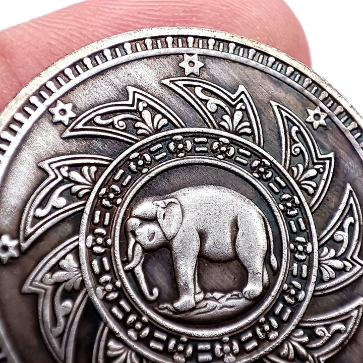 King Rama IV Phra Maha Mongkut Amulet Pendant