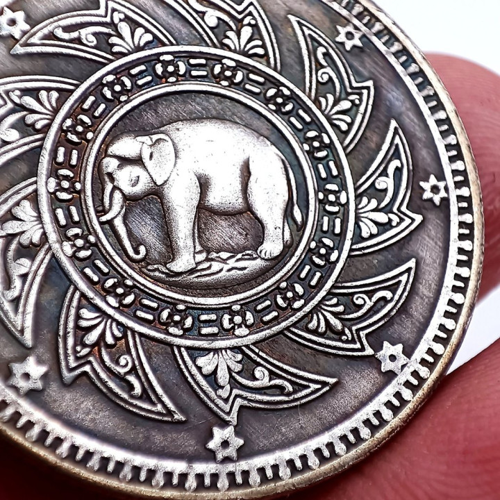 King Rama IV Phra Maha Mongkut Amulet Pendant