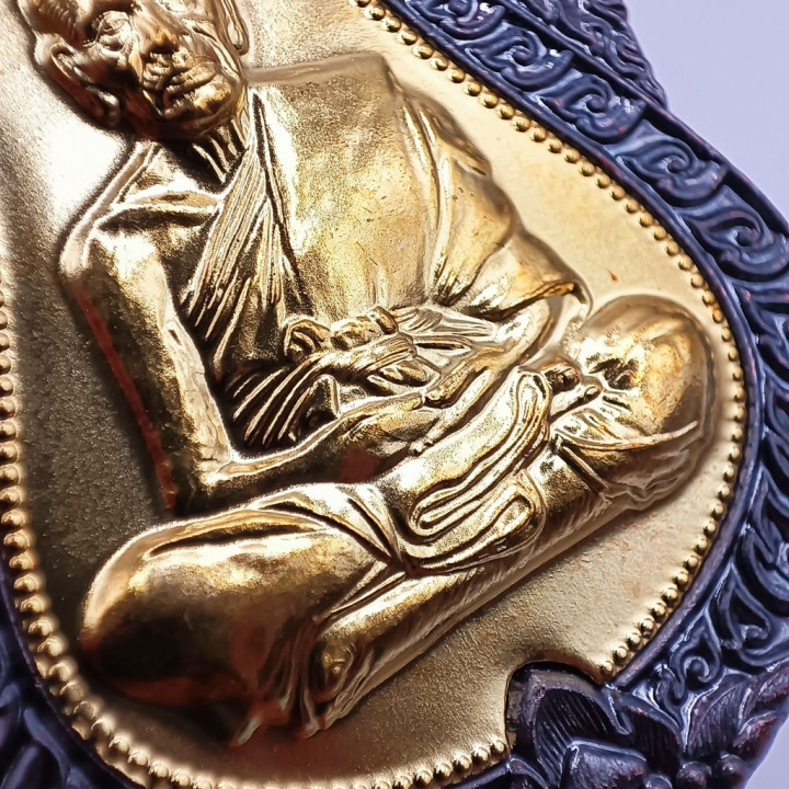 Luang Por Phat Wat Huay Duan Gold Mask Amulet