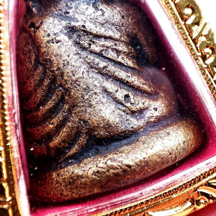Luang Por Ngern Wat Bang Klan Buddha Amulet
