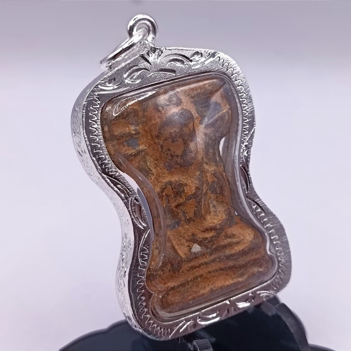Phra Mahesuan Amulet Suphanburi Silver Plated