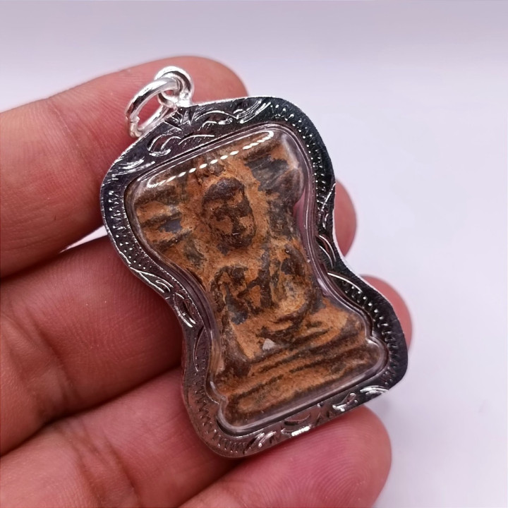 Phra Mahesuan Amulet Suphanburi Silver Plated