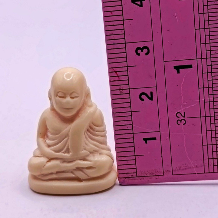Luang Por Ngern Wat Bang Klan Amulet