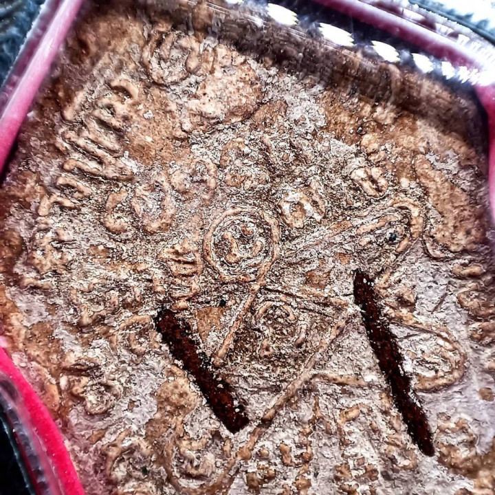 Khun Paen Luang Pu Tim Amulet Enamel Silver Casing