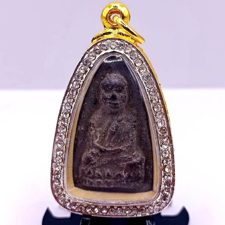 Luang Pu Thuat 2497 Amulet Gold Plated Frame