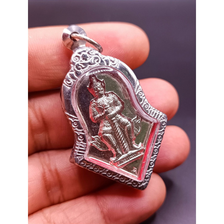Taw Waes Suwan Wat Chulamanee Silver Amulet