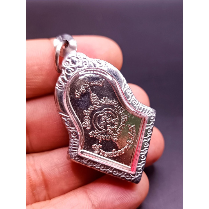 Taw Waes Suwan Wat Chulamanee Silver Amulet
