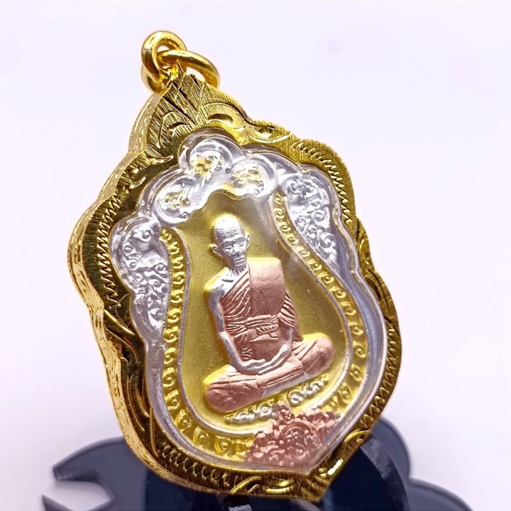 Luang Por Ruay Roon Ruay 99 Amulet Pendant