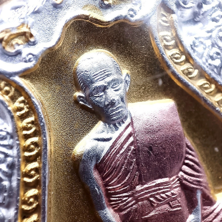 Luang Por Ruay Roon Ruay 99 Amulet Pendant