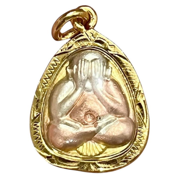Phra Pidta Luang Por Koon Buddha Amulet
