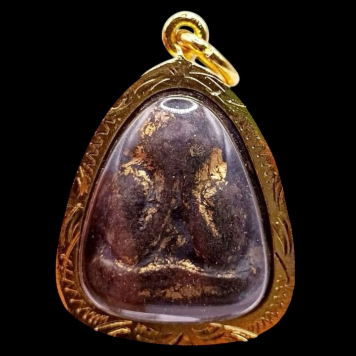 Pidta Luang Por Kaew Amulet Gold Plated Frame