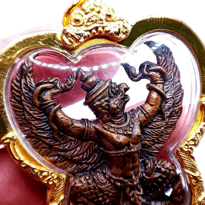 Garuda Luang Por Phat Wat Rai Micron Gold Pendant