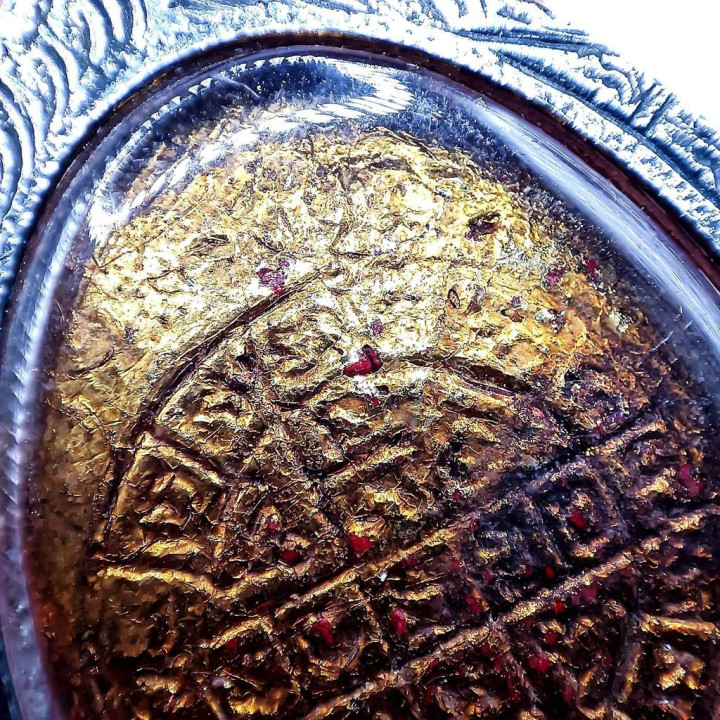 Pidta Luang Pu Toh Jumbo 2 Amulet Gold Leaf