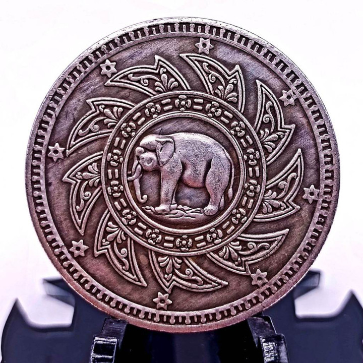 King Rama IV Royal Crown Chakra Metal Pendant