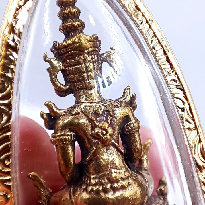 Phra Somdej Maha Chakraphat Buddha Amulet