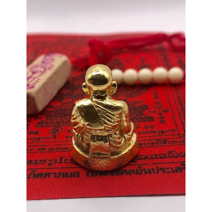 Luang Pu Thuat Wat Chang Hai Metal Amulet
