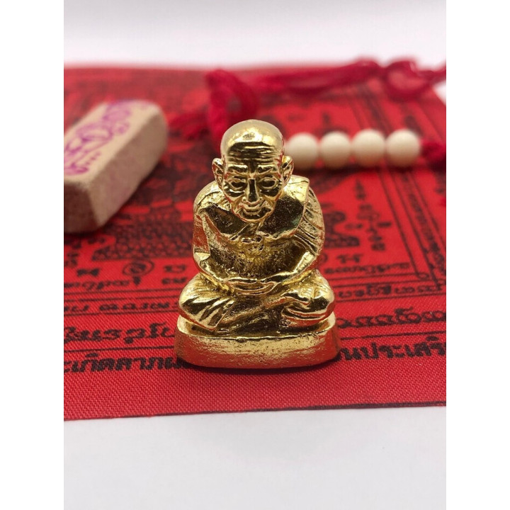 Luang Pu Thuat Wat Chang Hai Metal Amulet